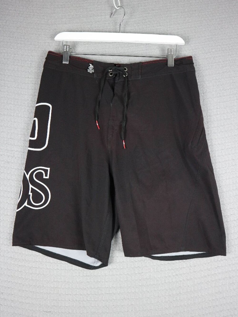 Red Dragon Apparel Streetwear Board Shorts Mens 32W Y2K Skateboard